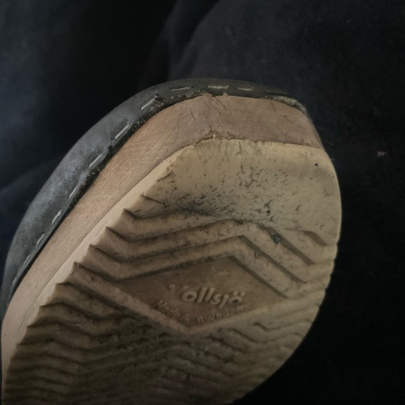 “VOLLSJO” of Sweden Handmade Clog Style Black Leather and Wood Ankle Boots. - Picture 14 of 16